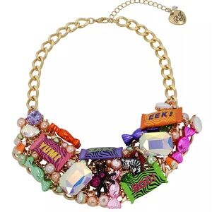 NWT Betsey Johnson Faux Stone Candy Statement Bib Necklace